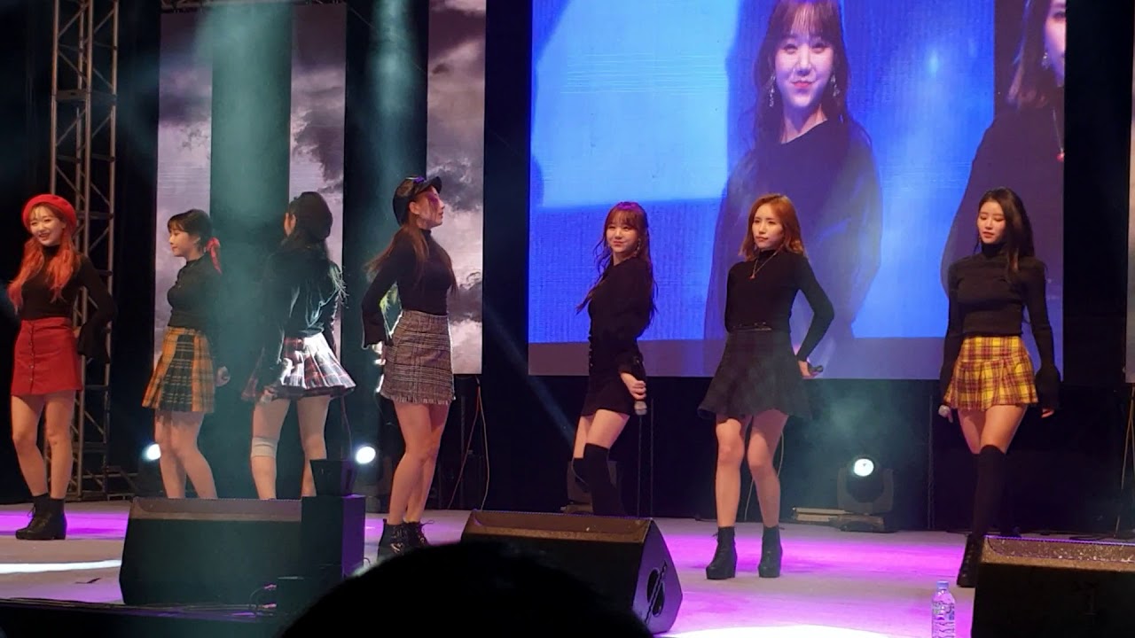 181012 러블리즈 (Lovelyz) - 안녕 (Hi~) 직캠 Fancam @인천 청운대 축제 Incheon Chung Woon Univ.