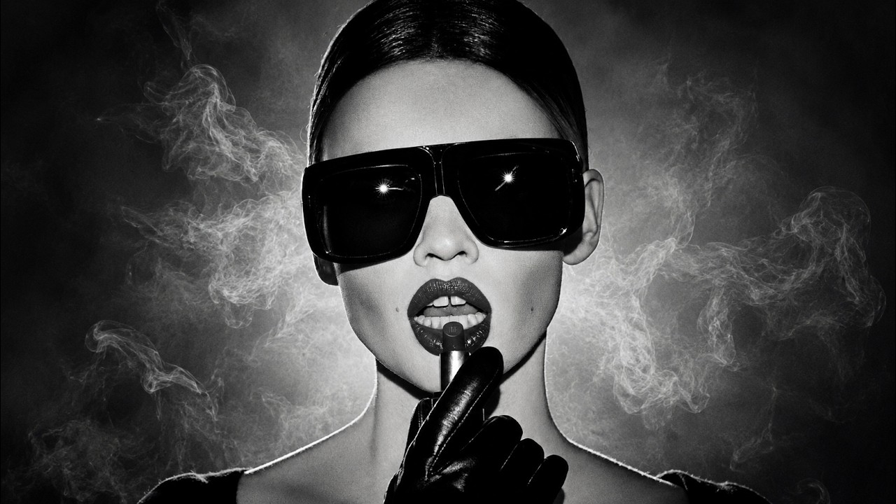Watch LEONIDAS - GLAMOUR on YouTube Watch LEONIDAS - GLAMOUR on YouTube
