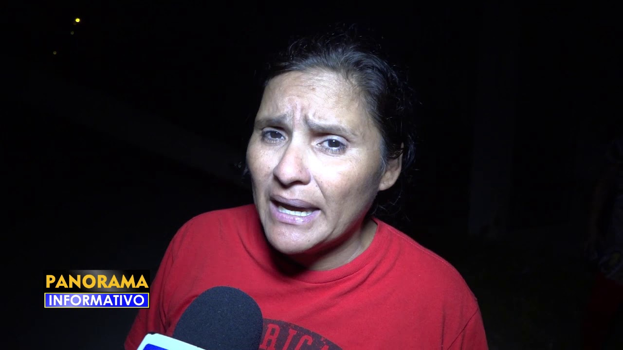 4 Postes del tendido eléctrico caen sobre viviendas en Colonia Edilberto  Solano