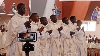 TUOMBEE MIITO By,A.Miyonga//Kwaya shirikisho Jimbo kuu katoliki SONGEA,.