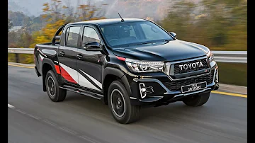 Toyota Hilux в комплектации GR sport. Новый автомобиль из ОАЭ для нашего клиента в РФ.