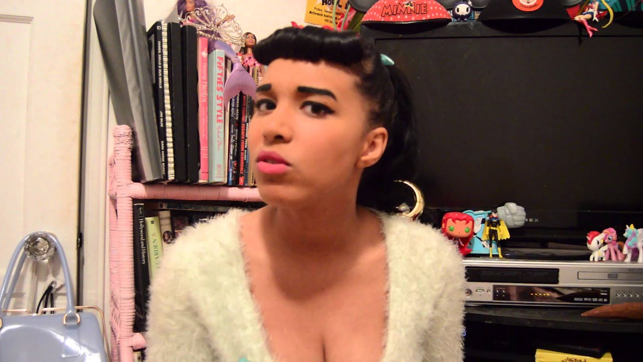 Cheyenne Loves Showgirls! - YouTube