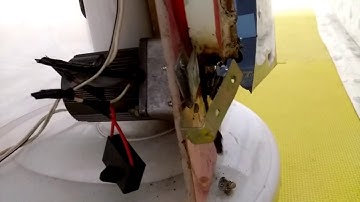 DIY自製桌球發球機，低成本耐用，可發直球、左右側旋球，可回收球再打，用於自我訓練。Small table tennis machine