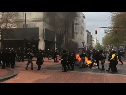 Protesters set fires during May Day march in Portland