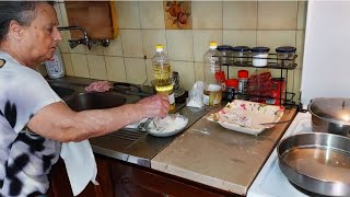 видео: Как в Греции готовят Треску и чесночный соус Скордалья — семейный рецепт от свекрови/VLOG картинка: Как в Греции готовят Треску и чесночный соус Скордалья — семейный рецепт от свекрови/VLOG