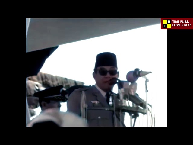 Pidato Soekarno: 1000 Dewa Tidak Bisa Memerdekaan Indonesia (1966) class=