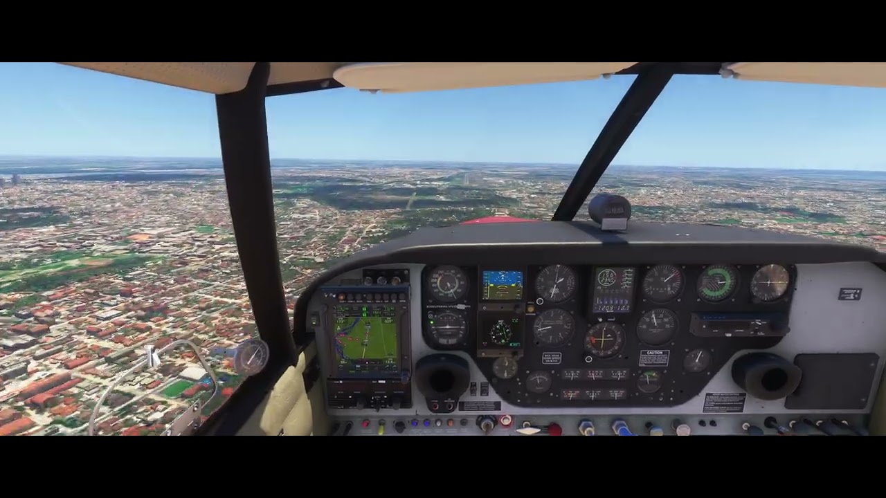 Crosswind Landing at SGAS San Lorenzo | PA-24 Comanche 250