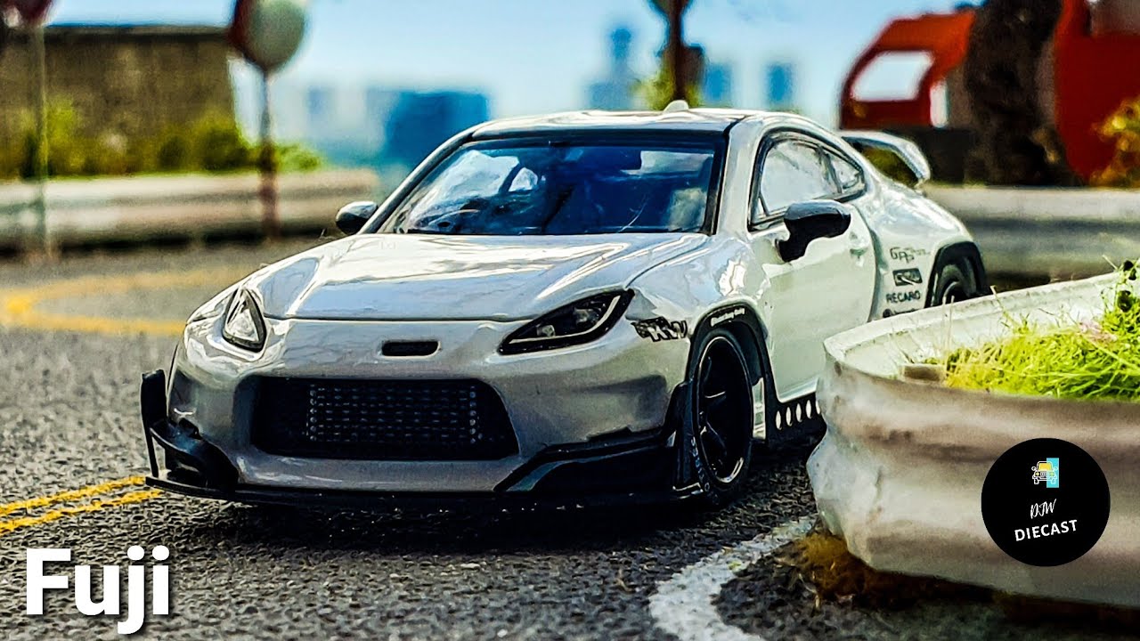 1/64 Toyota GR86 Pandem Rocket Bunny. HEC2025 by INNO64