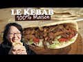 Kebab 100 maison avec viande marine grille pain pita sauce blanche salade tomate oignon 