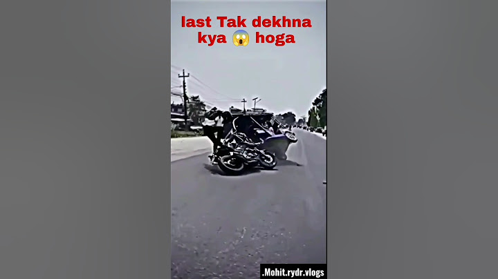 bike Vs rikshawala😱ke bich mein takkar ho gai kisi Ko kuchh #nahin hua #mt15 #amazing #short