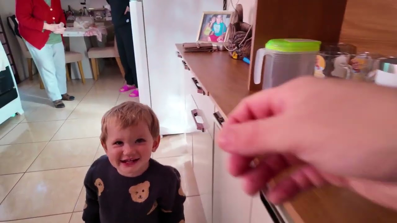 VÍDEO NOVO! Primeira parada do dia: casa do vovô Anésio! Bom dia, alegria! 💛