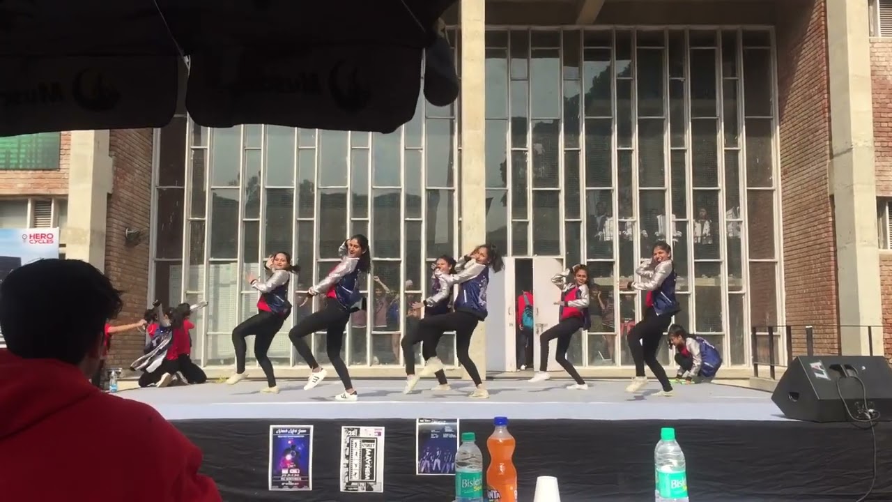 DU Girls Group Dance Performance, Zenith Western Dance Society, DRC at PEC Chandigarh (2017)