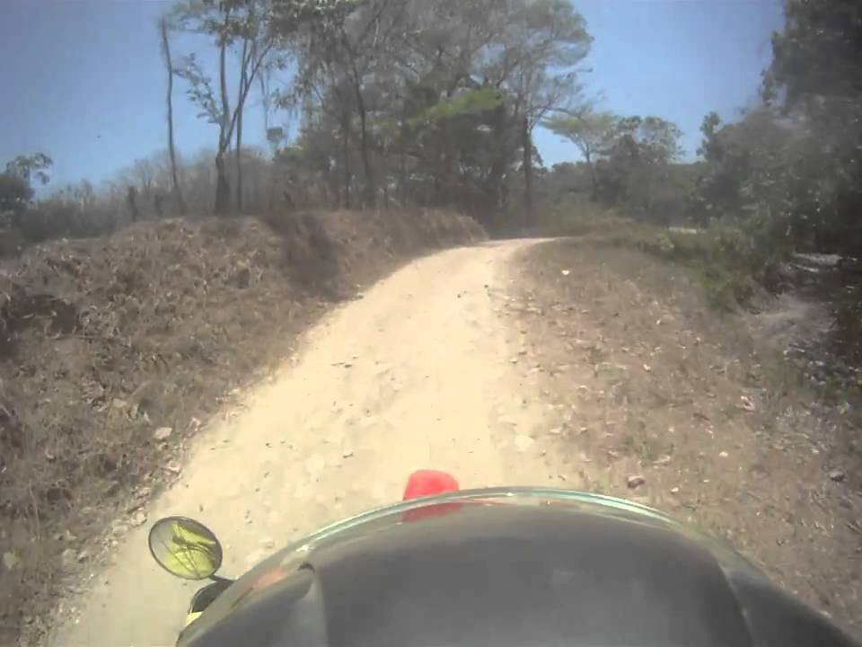 Lower Nicoyan Peninsula, road to Montezuma from Mal Pais