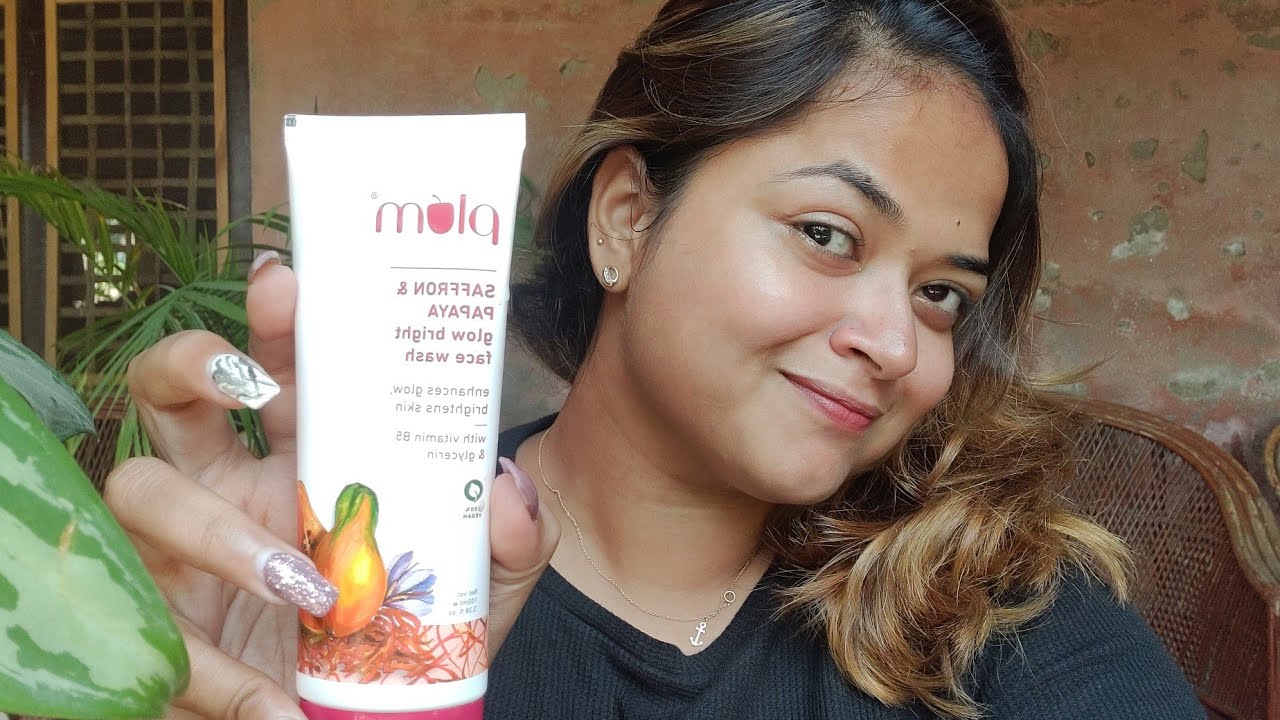 BEST FACE WASH THAT makes you shine like Glitters! 