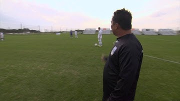 Combination Play 2 - Attacking of the Central Midfielder by IMG Academy Soccer (5 of 5)