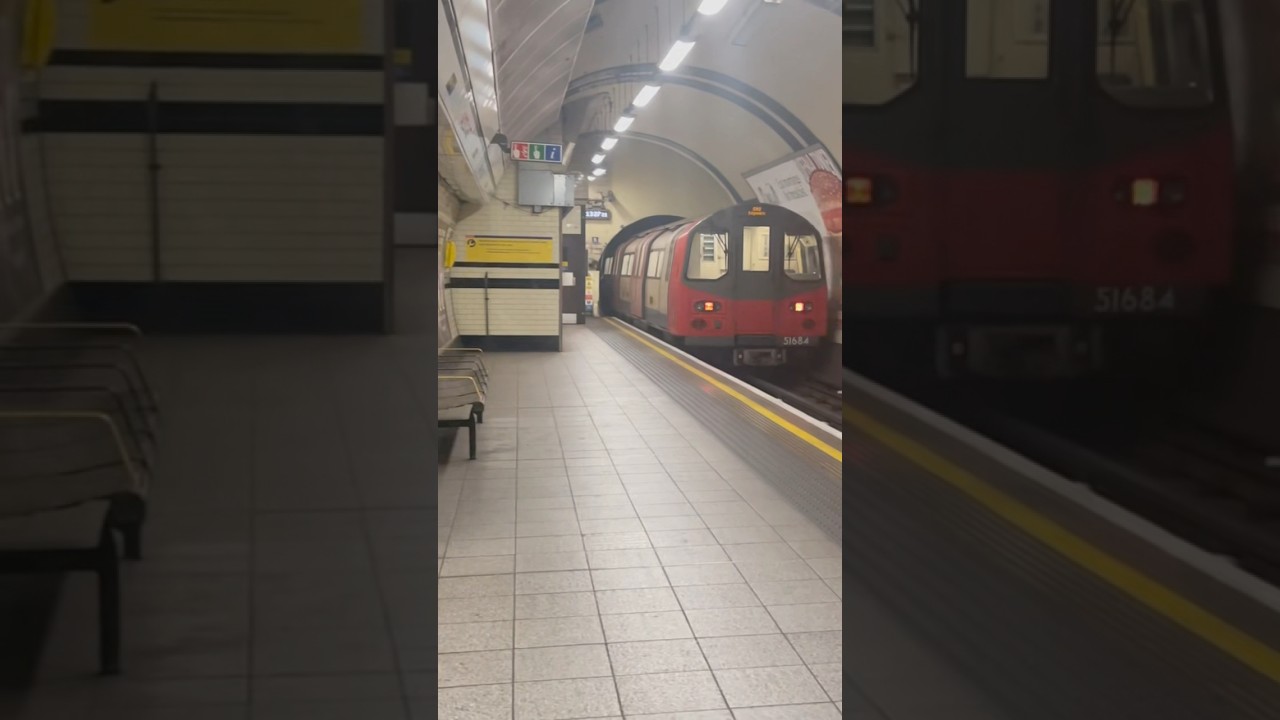 Northern line Train Departing Warren Street 