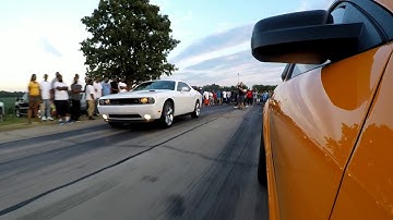 3v mustang GT 4.6L vs Dodge challenger r/t 5.7L