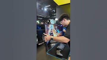 poorly explaining things at our gamescom booth #corsair #gamescom2024