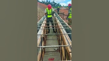 Highway concrete gutter construction process- Good tools and machinery make work easy