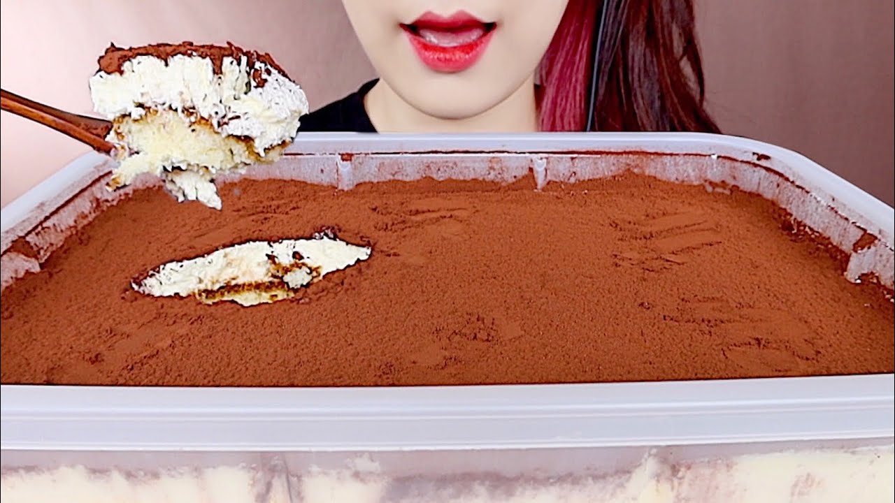 ASMR TIRAMISU CAKE, CHOCOLATE BALL MUKBANG 투썸 티라미수 파티팩 케이크, 몰티져스 먹방 eating sounds