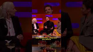 Pedro Pascal teaches Helen Mirren about SWERVING 💋 #shorts #celebrity #entertainment