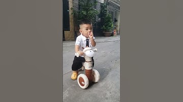 Ốc Tiêu vừa có bộ đồ mới nên ra đường khoe liền 24.11.25