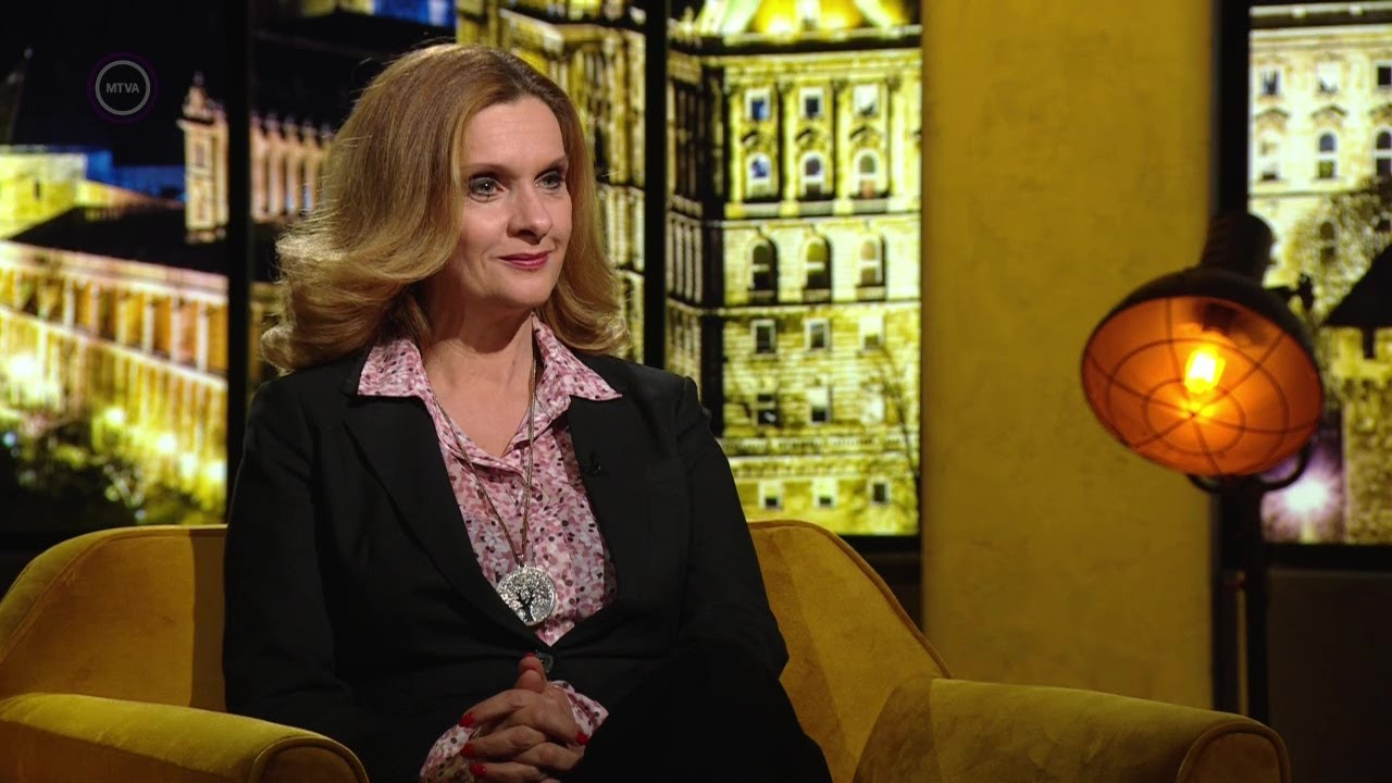 Janza Kata énekes, színész - Kontúr, 2023. április 15.