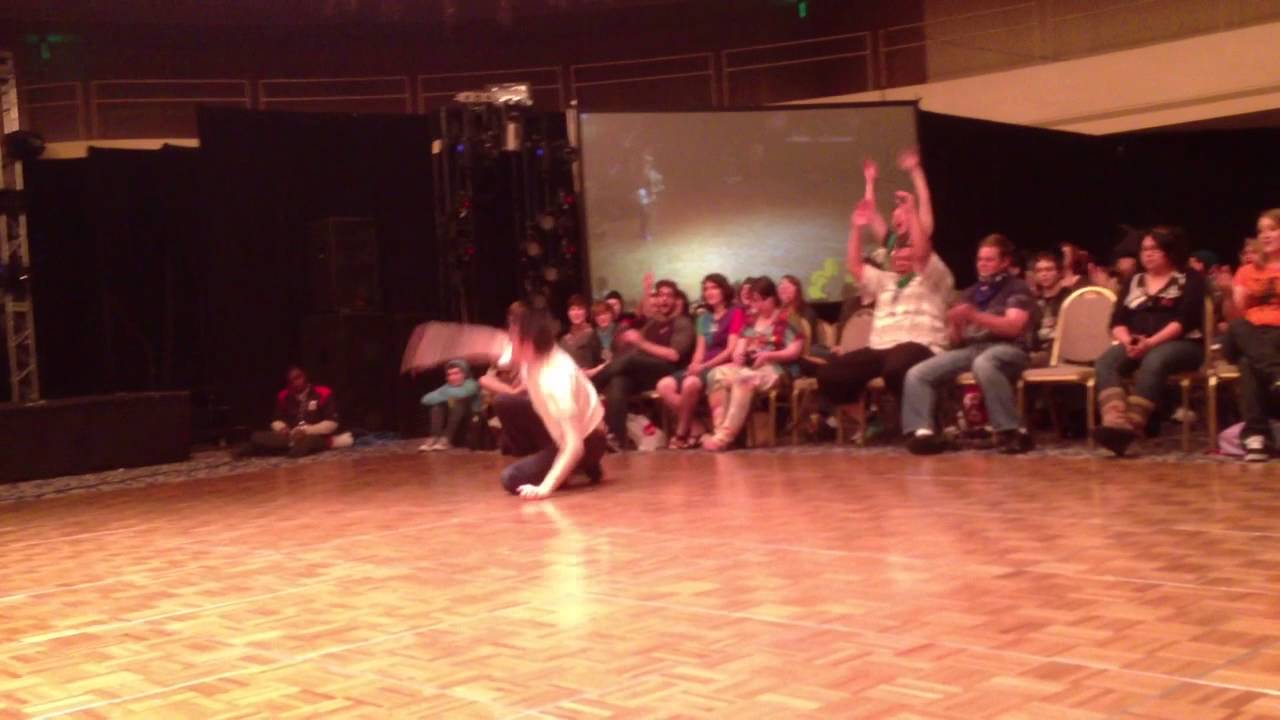 FWA 2013 Floor Wars -Semi-Finals- Syd Stoat vs Blue Thunder