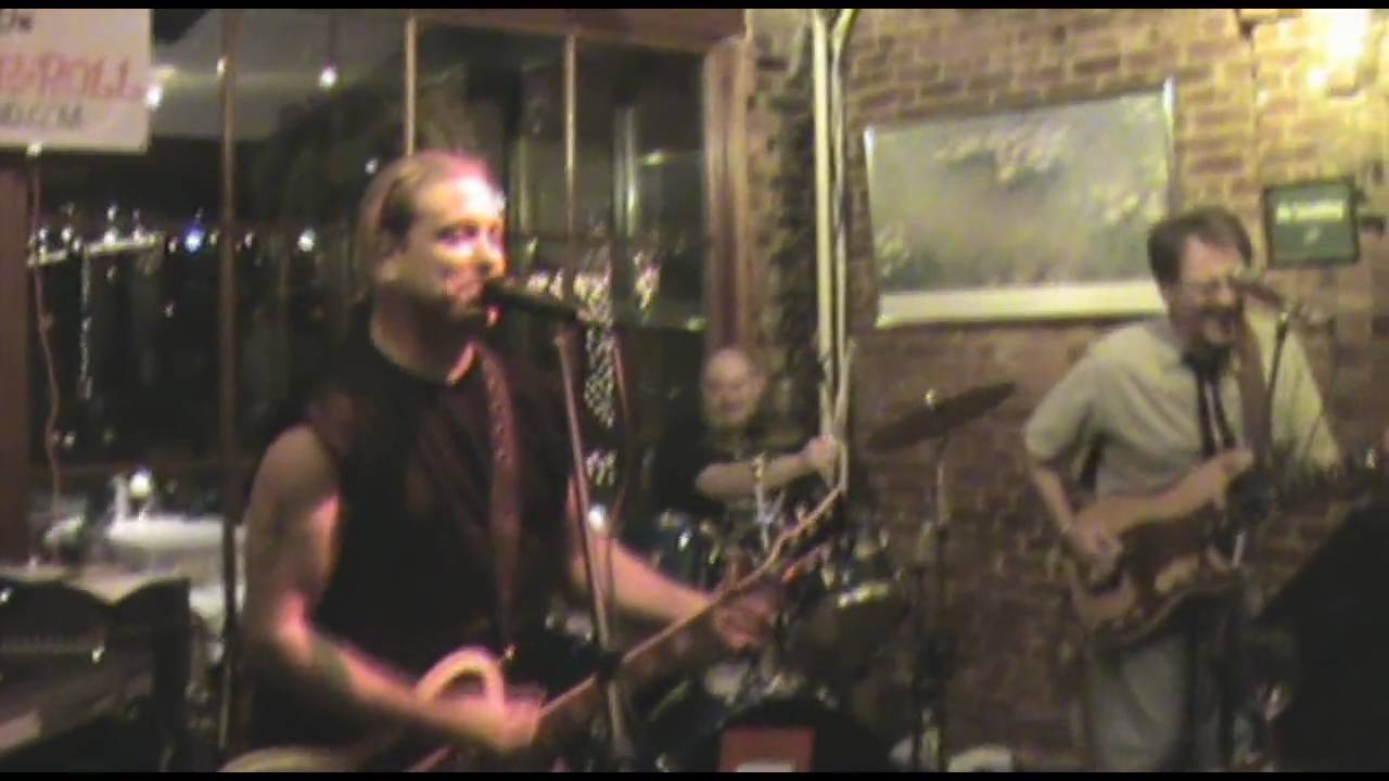 LITTLE PINK HOUSES (AIN'T THAT AMERICA)