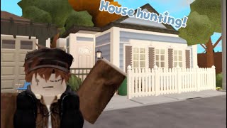 Moving in diaries ep 1 - HOUSE HUNTING (Bloxburg roleplay) 