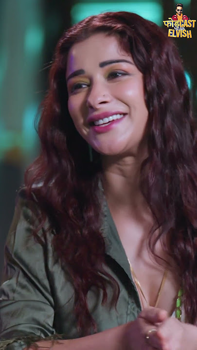 🎥 When was the last time Nyra Banerjee watched Johnny Sins? 👀 #elvishyadav #phodcast #nyraabanerjee