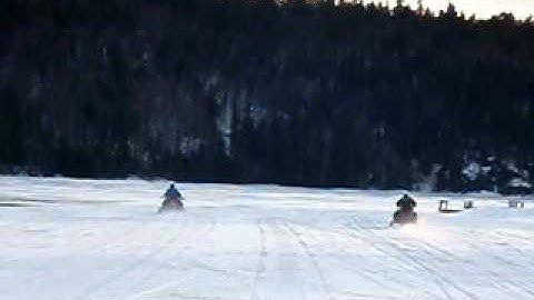 Polaris Ultra 680 VS Ski-Doo 700 Drag