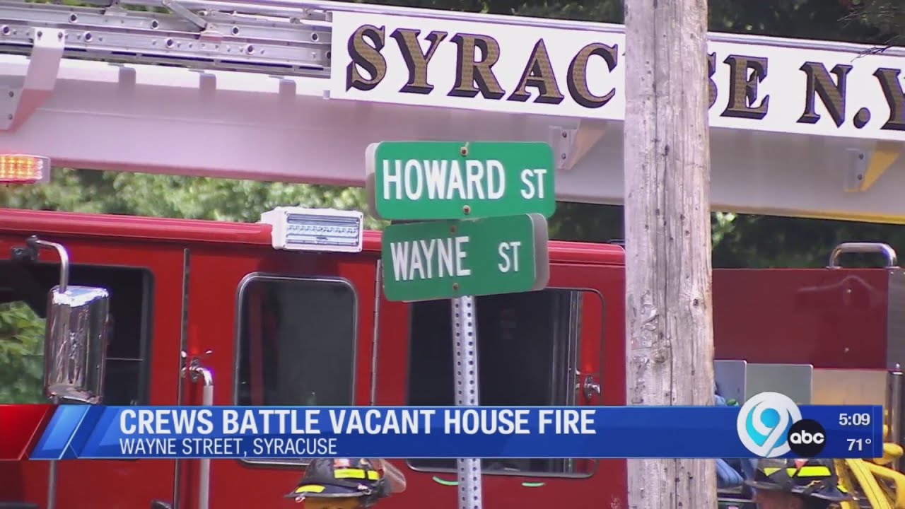 Crews battle vacant house fire on Wayne Street in Syracuse - YouTube