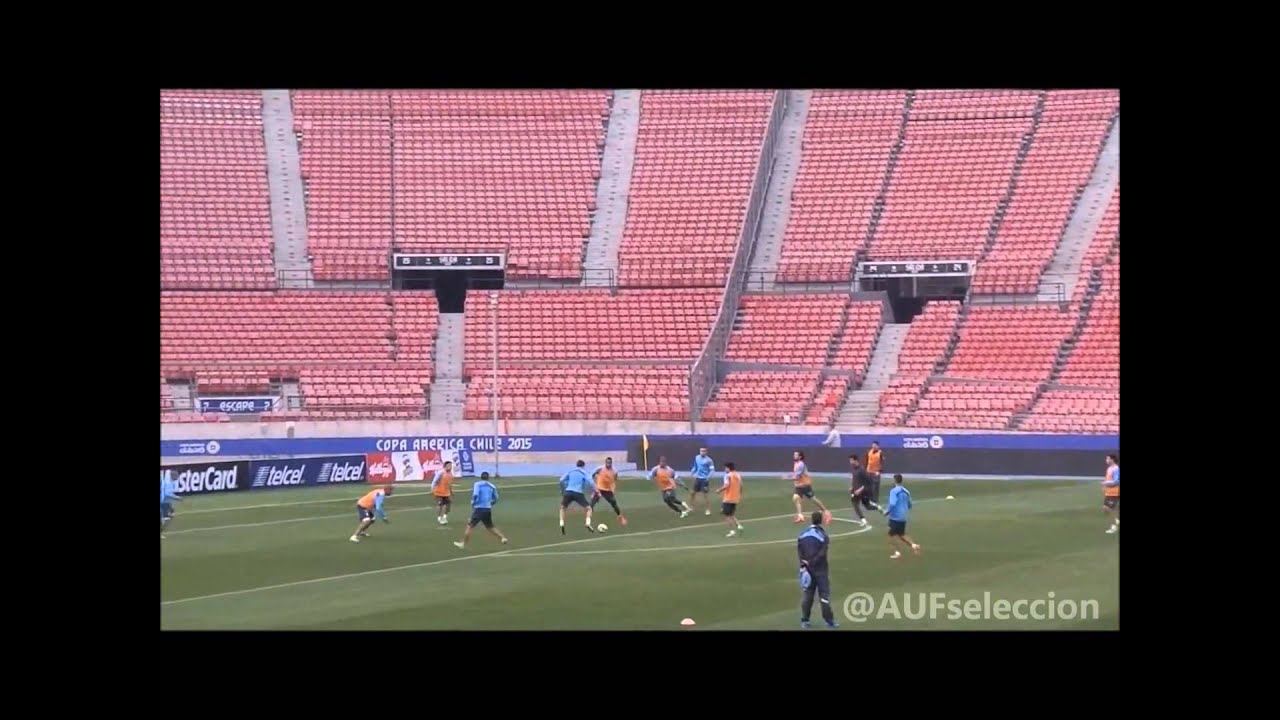 Fútbol informal de Uruguay en el reconocimiento del estadio Nacional de Santiago - 23/06/2015 fútbol de guatemala