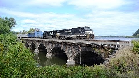 Amtrak 42 & NS 12G at CP CANNON on the NS PITL