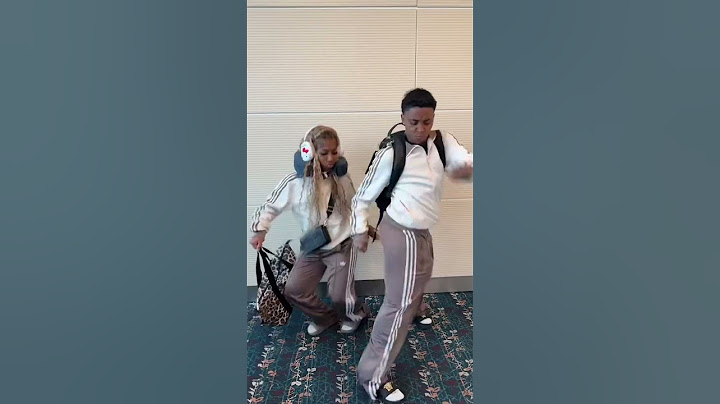 COUPLE TIKTOK DANCE IN AIRPORT ✈️😱♥️