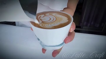 30-Second Latte Art Tutorial: Watch This Perfect Pour! #latteart #coffeeart #baristaskills