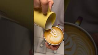 Slow leaf swan latte art? ? latteart latte coffee barista cappuccino