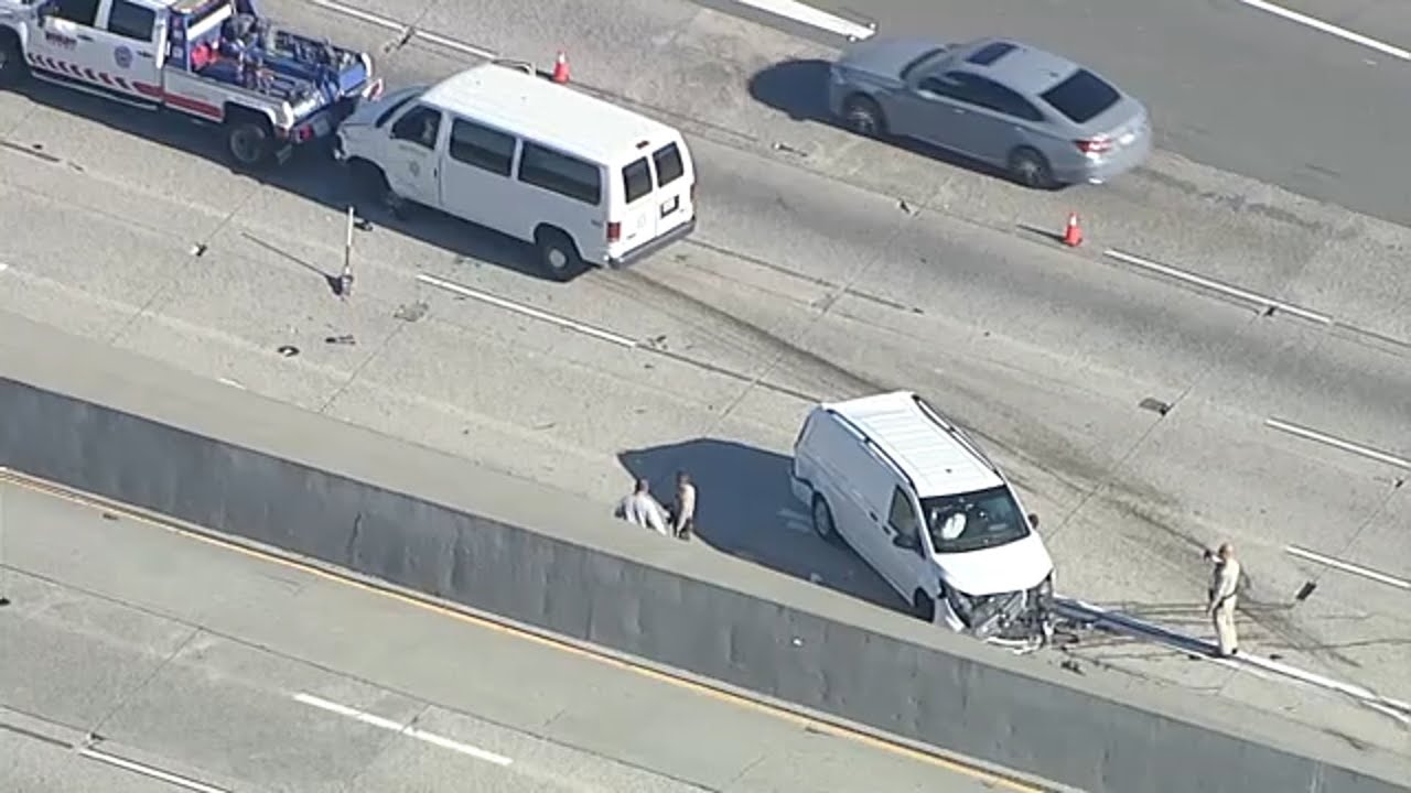 5 injured in LA crash involving inmate van