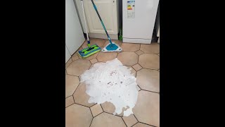 Disaster in the kitchen OMG!! Mop battle. Aquamatic mop VS unknown mop.