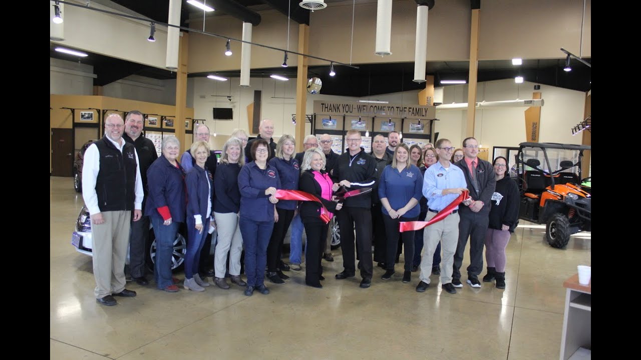 Kemna of Okoboji Motorcars and Autosmart of Okoboji Ribbon Cutting