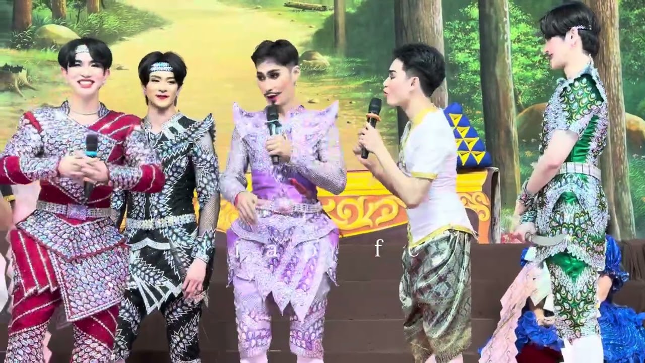 สาวๆดูคึกคักมาก😍 เมื่อนักแสดงจากภาพยนตร์ “TheTuTorพี่วรรณมาสอน” มาร่วมแสดงด้วย