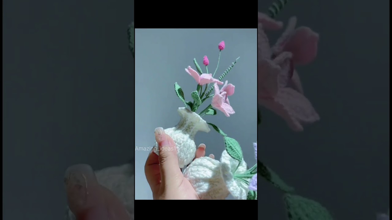 What a beauty !! How to crochet flowers vase 