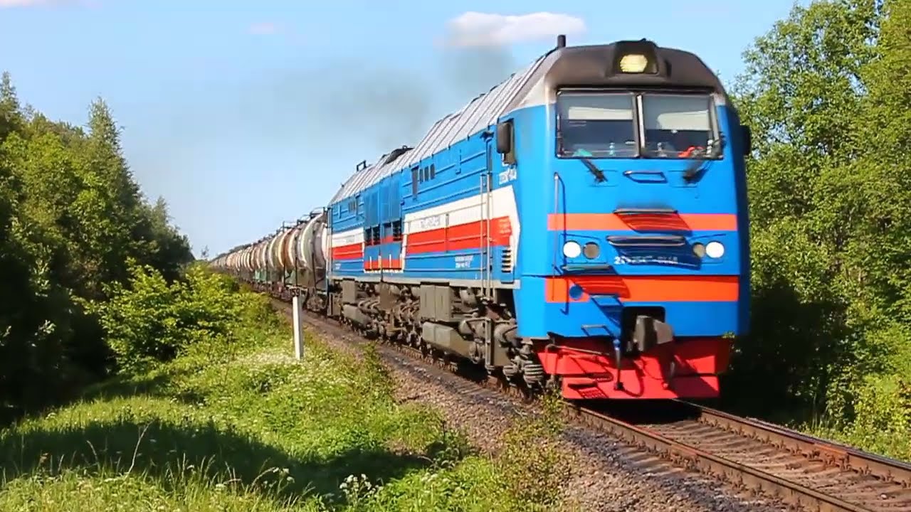 2ТЭ25Км-0448 (БТС/РЖД/Окт*) с грузовым наливным поездом