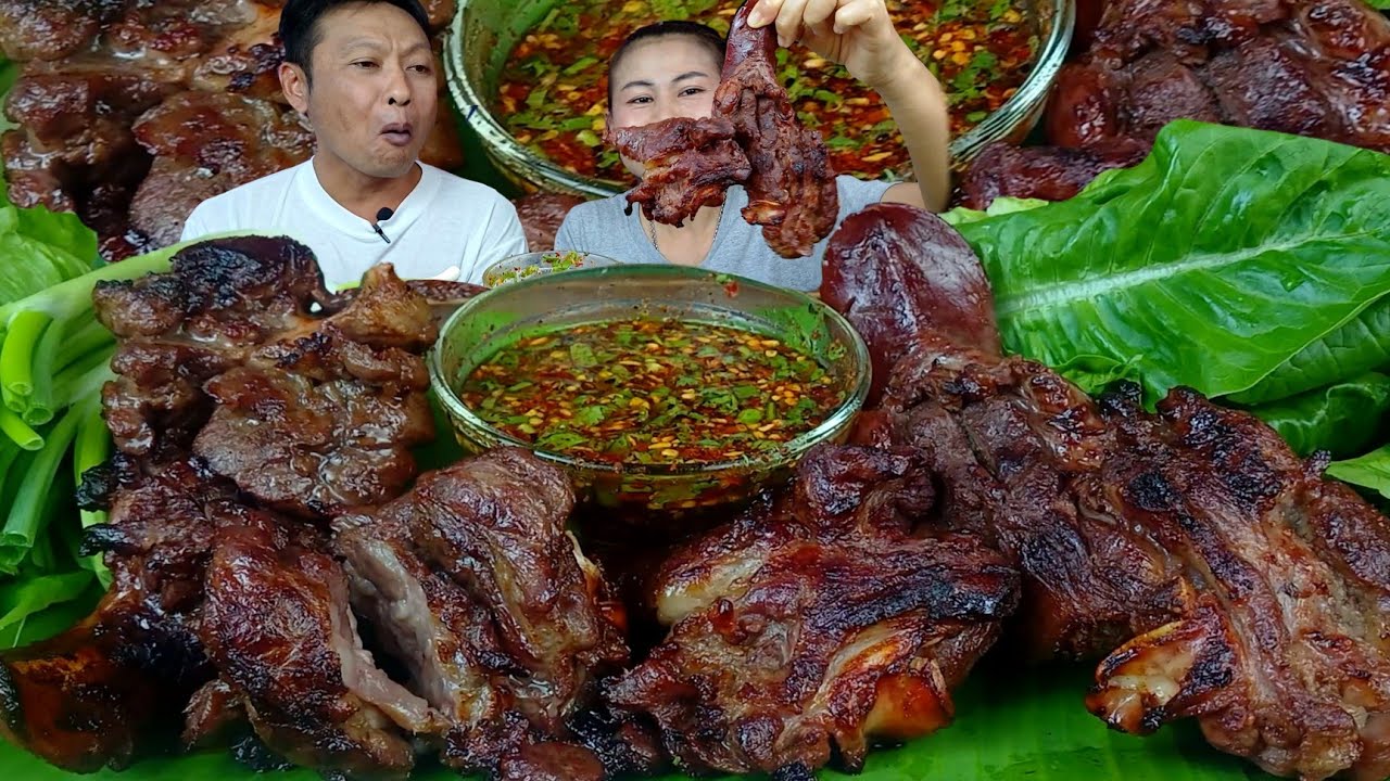 ย่างหมูลิ้นหมูหมักเครื่องหอมๆจิ้มแจ่วข้าวคั่วแกล้มผักสดๆกรอบๆจ้า|27 กุมภาพันธ์ 2026