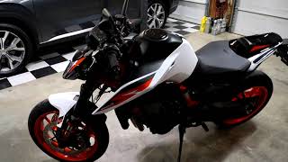KTM Duke 890R Instrument Gauges Display TFT Overview Super Scalpel Motorcycle