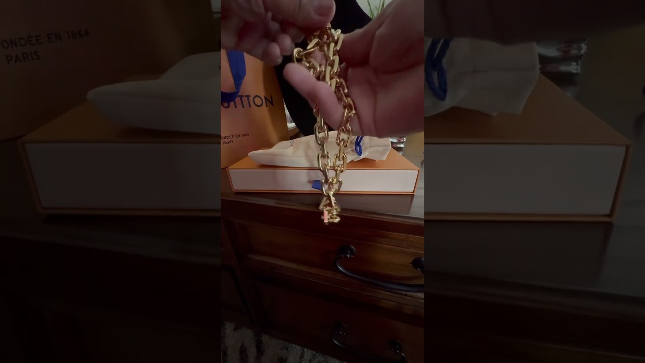 LV Edge Necklace Cadenas 