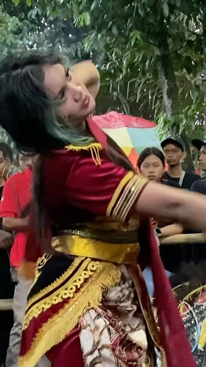 Ditumpakke kereto jowo #jaranan #kudalumping #jhatilan #kesurupan