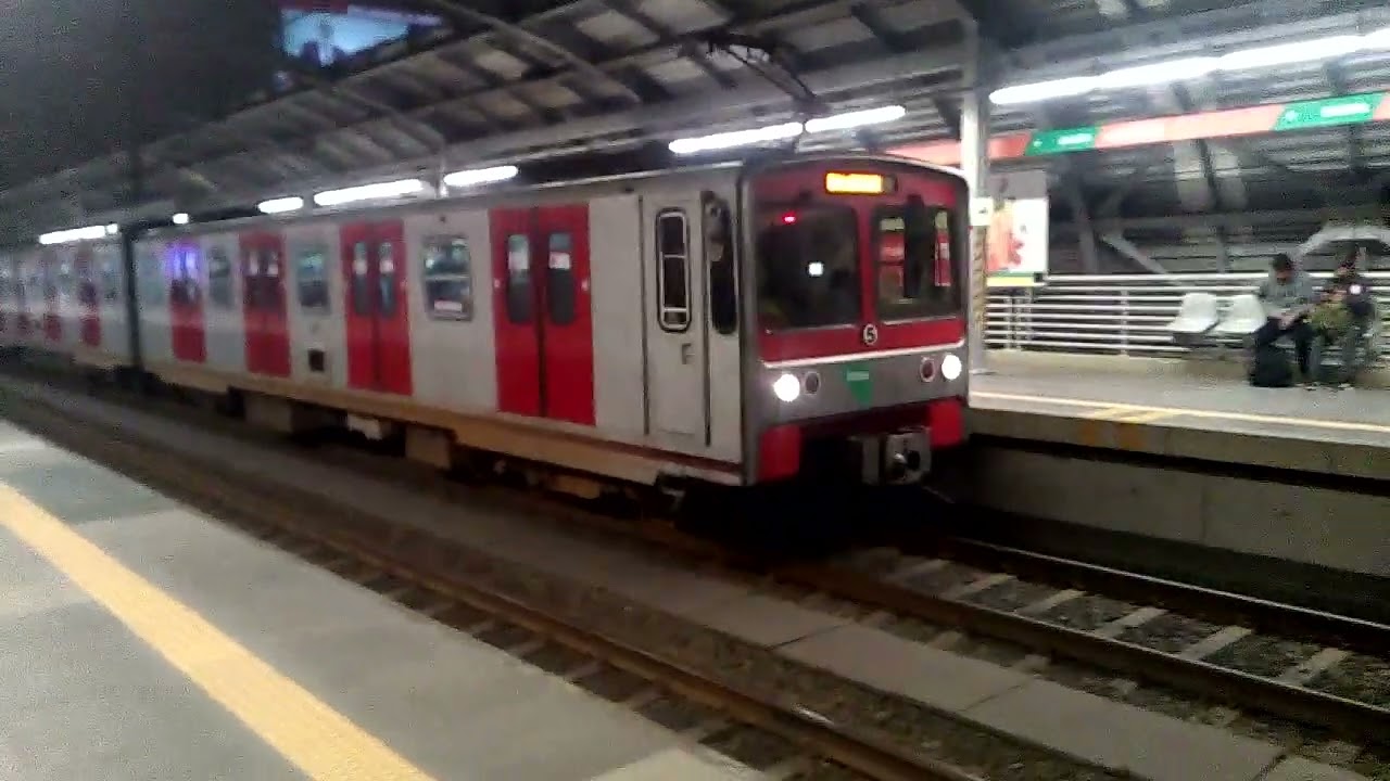 Ansaldo Breda MB-100 #5 \ Línea 1 Metro de Lima.