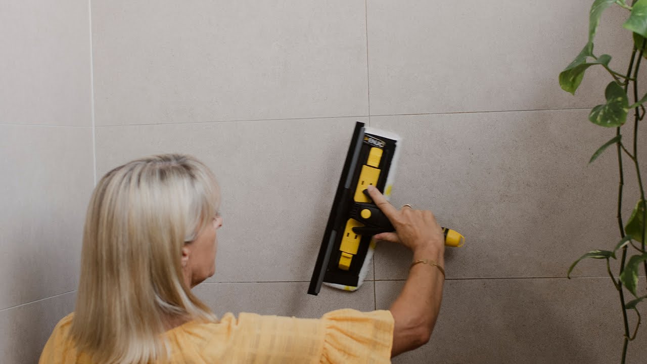 ENJO Bathroom Multi Tool - For large and hard to reach areas in the bathroom.